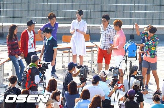 park-ji-sung_1371649667_20130619_sulli_parkjisung_runningman_filming2_zps73b532de.jpg