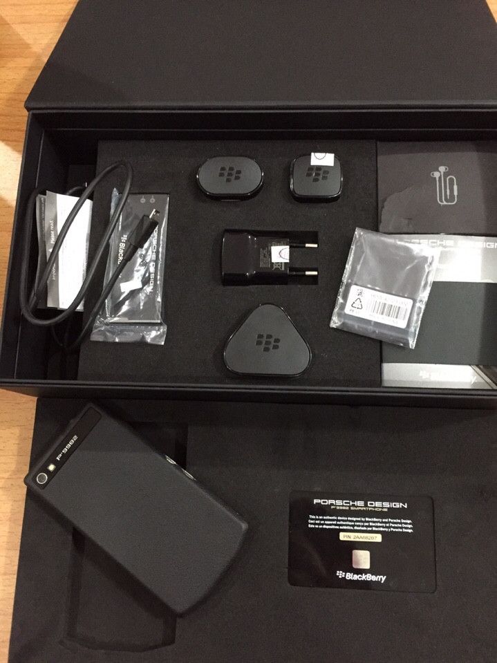 BlackBerry P'9982  Porsche Design