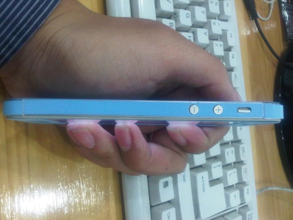 Bán hay giao lưu một số máy 9700, iphone 5s fake, ip 3g, nokia 6500 (vỏ mobiado 105). - 2