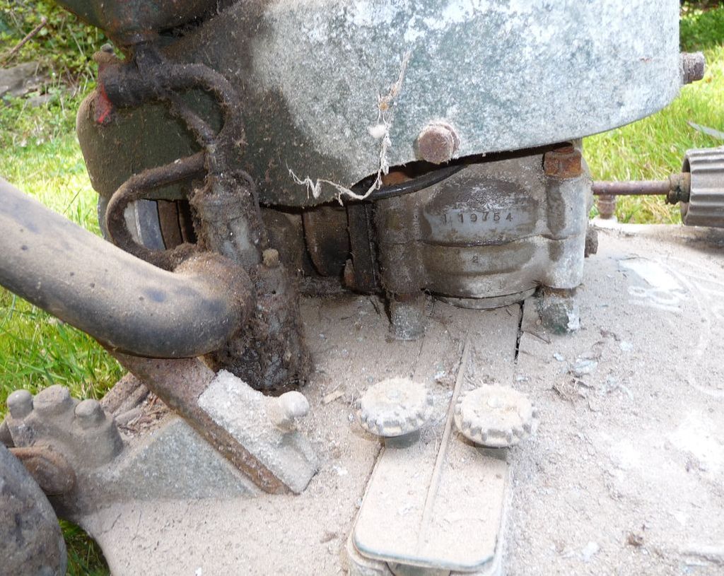 [Linked Image from i1222.photobucket.com]