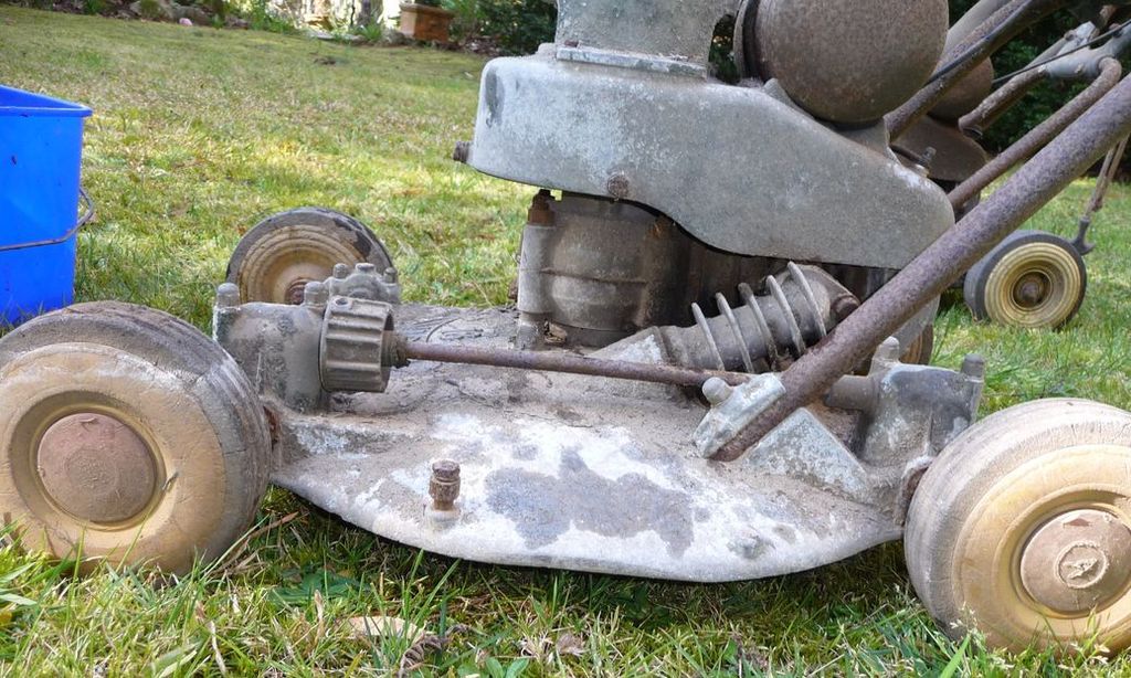 [Linked Image from i1222.photobucket.com]