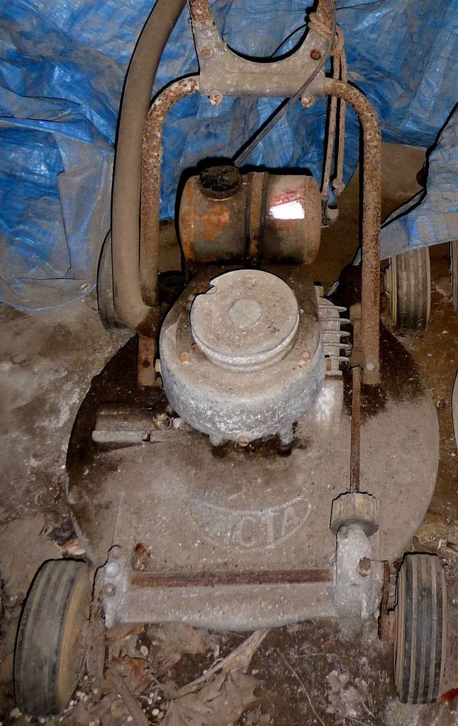 [Linked Image from i1222.photobucket.com]