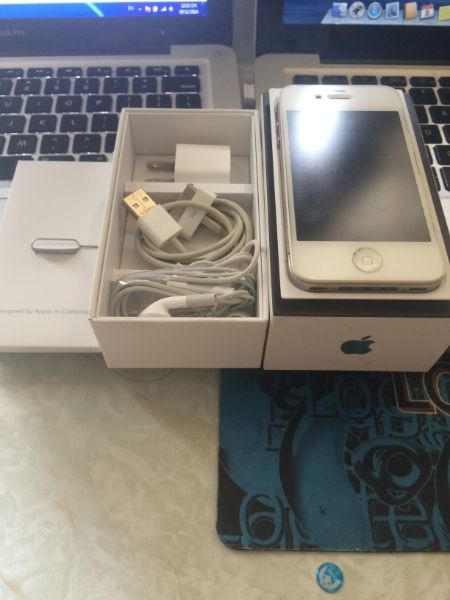 Bán Iphone 4S IOS6 và IP4 màu trắng full box pk zin teo máy - 2